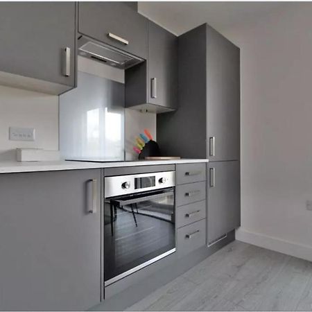 2 Bedroom City Centre Apartment In Hemel Hempstead Buitenkant foto