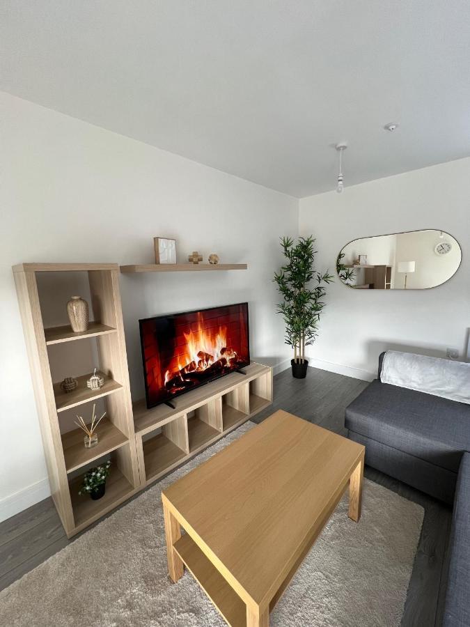 2 Bedroom City Centre Apartment In Hemel Hempstead Buitenkant foto