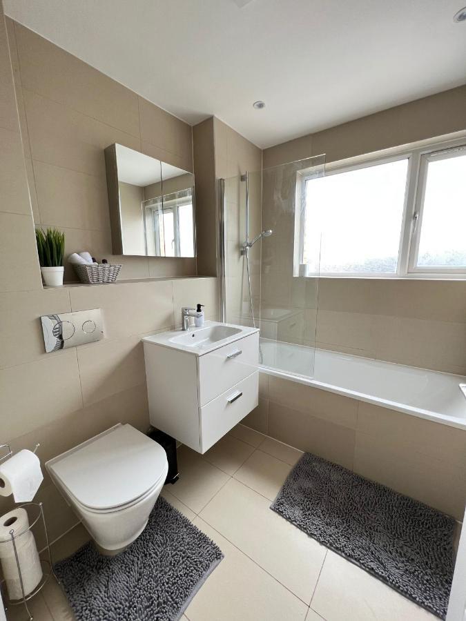 2 Bedroom City Centre Apartment In Hemel Hempstead Buitenkant foto