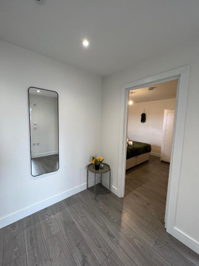 2 Bedroom City Centre Apartment In Hemel Hempstead Buitenkant foto