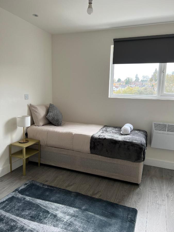 2 Bedroom City Centre Apartment In Hemel Hempstead Buitenkant foto